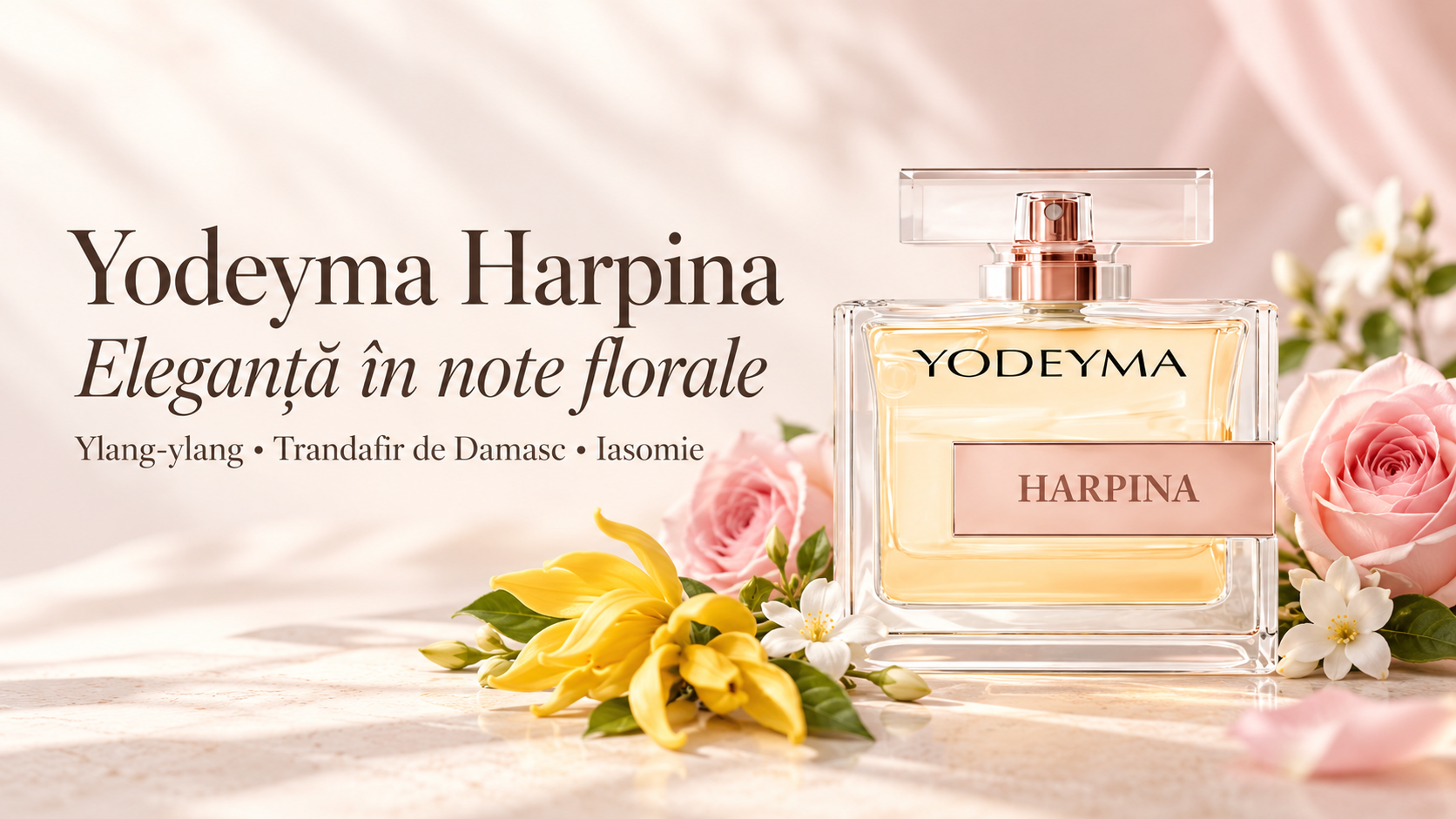 Flacon Yodeyma Harpina alături de flori de ylang-ylang, trandafiri roz și iasomie.